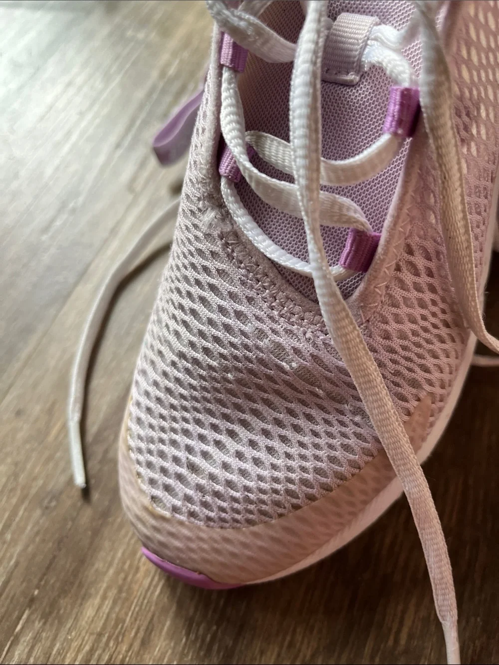 Nike Women’s Air Max 270 Pink and Silver Accent Sneakers